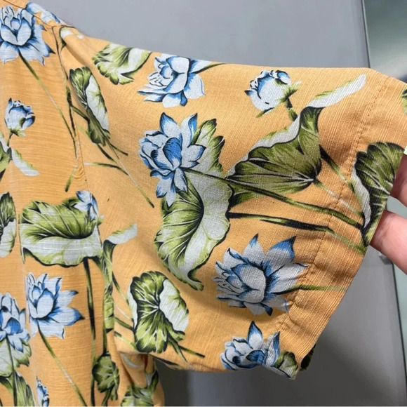 Men's ISLAND REPUBLIC Hawaiian
Button-Up Shirt Size XL Silk - Picture 3 of 9